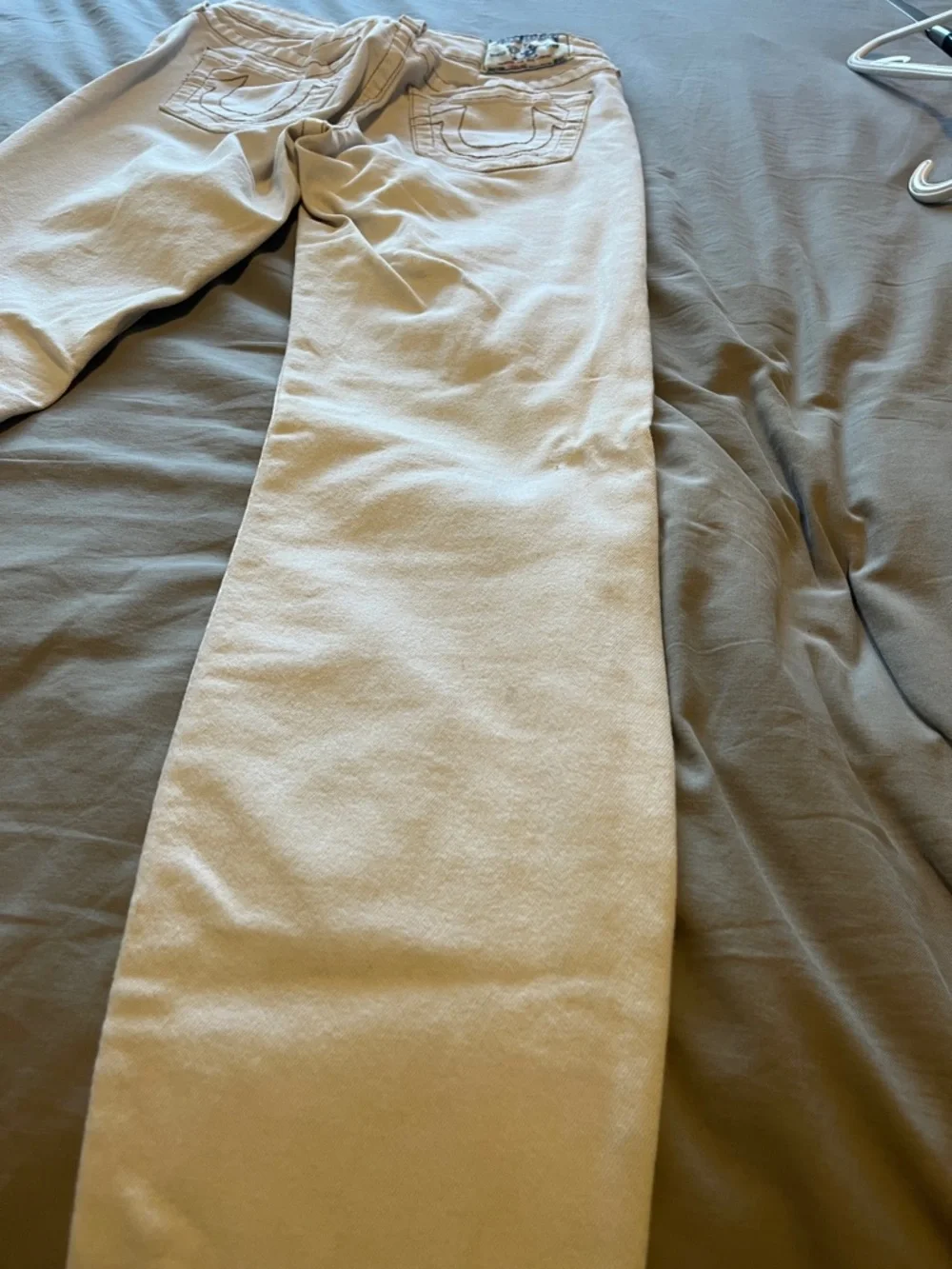 True Religion Women’s Skinny Jeans in Cream - Picture 6 of 13